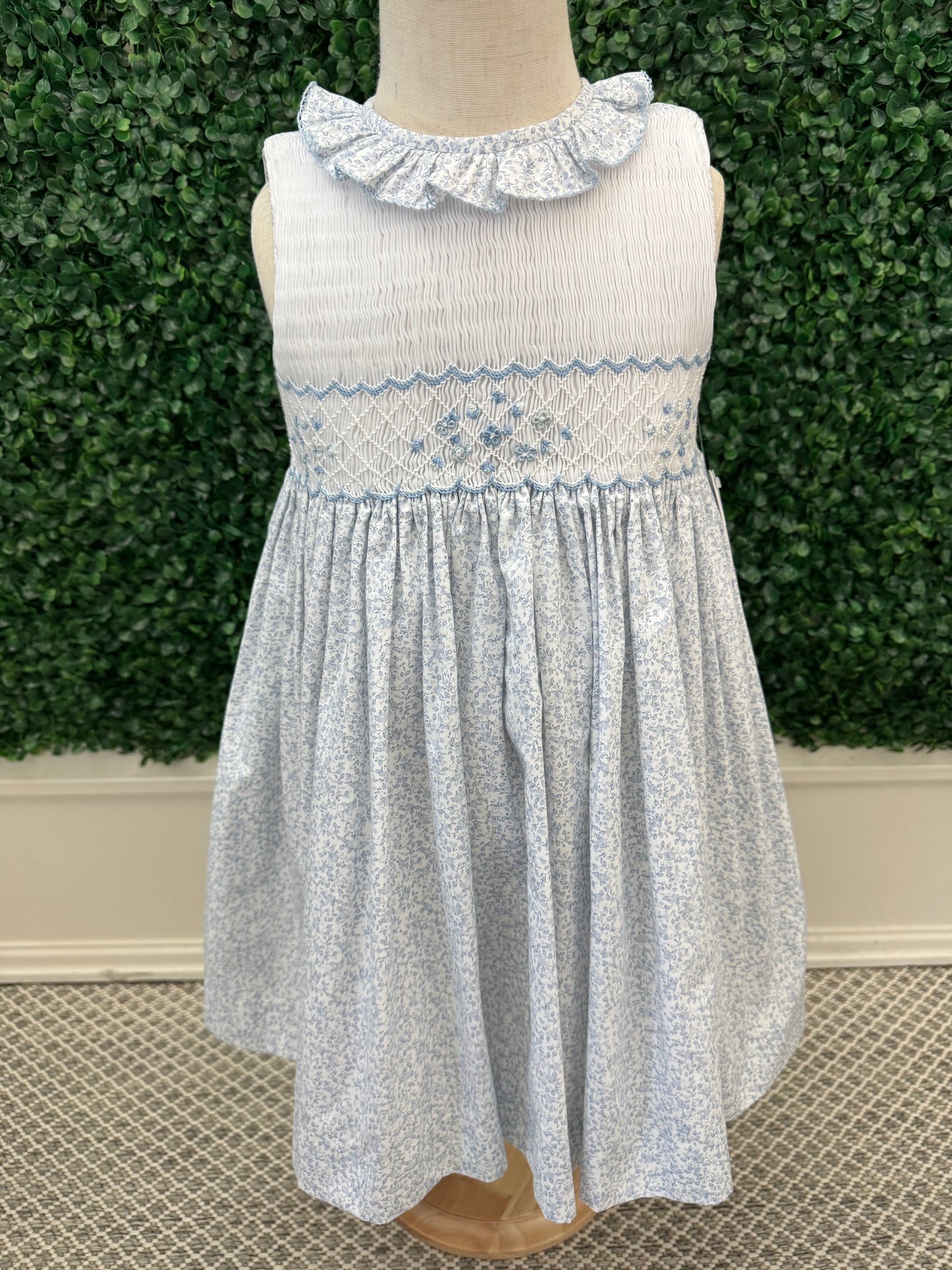 Breeze Floral Bishop