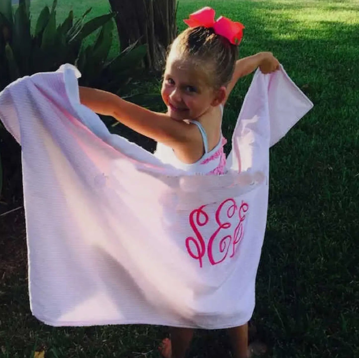 Seersucker Beach Towel- Pink