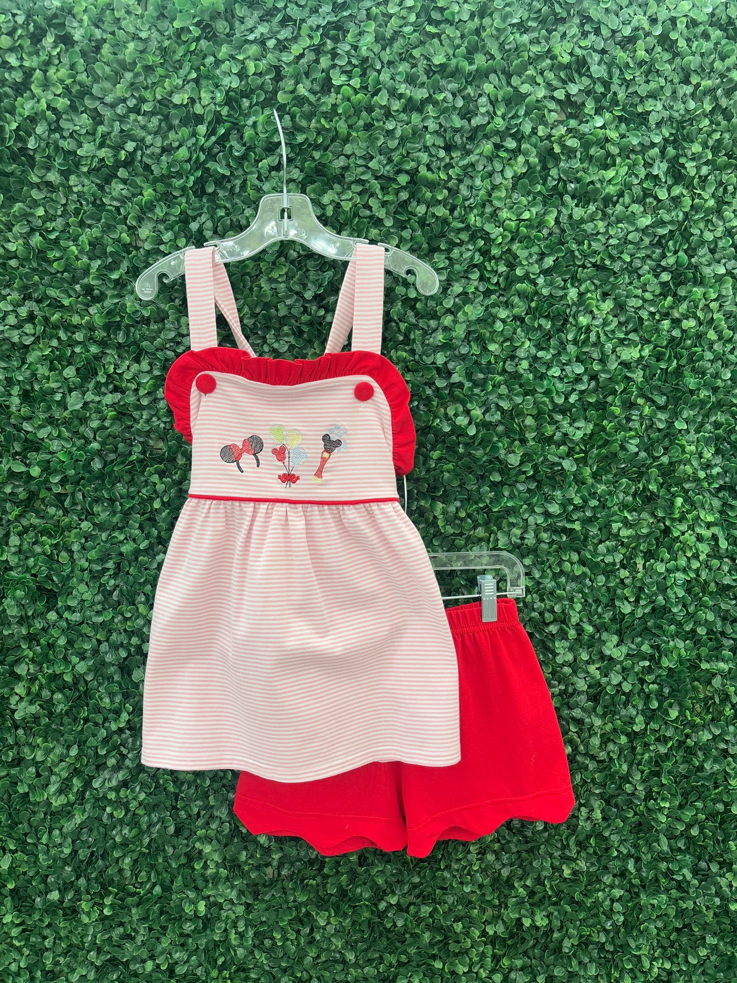 Mouse Emb Scalloped Short Set